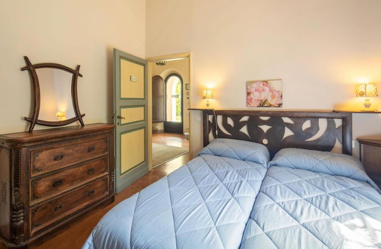 Villa Albertina Монтеспертоли Екстериор снимка