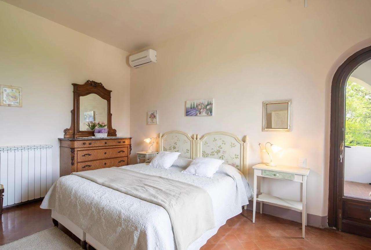 Villa Albertina Монтеспертоли Екстериор снимка
